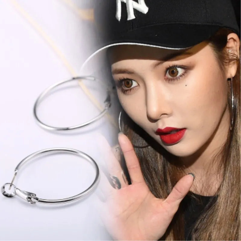 New Fashion Geometric Hollow Circle Hoop Earrings Fashion Jewelry