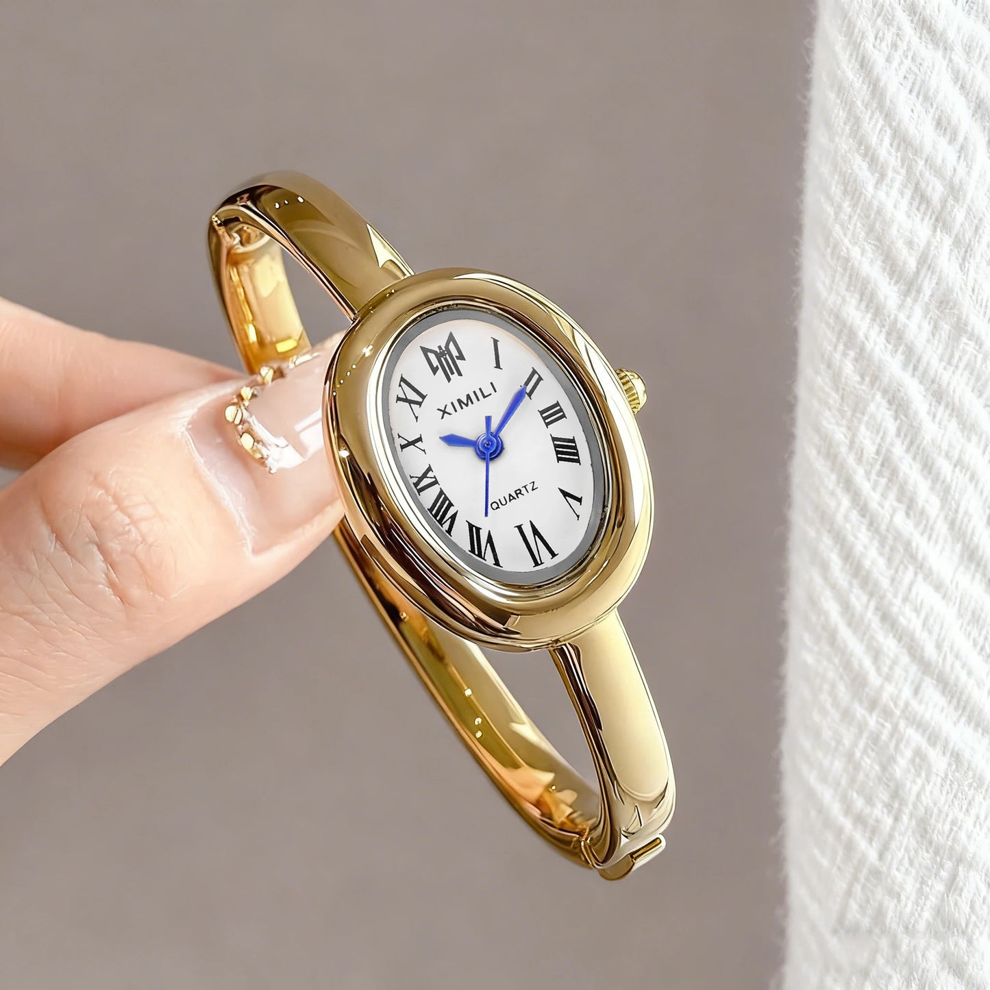 Elegant Oval Roma Dial Women Quartz Watch Fashion Bracelet Strap