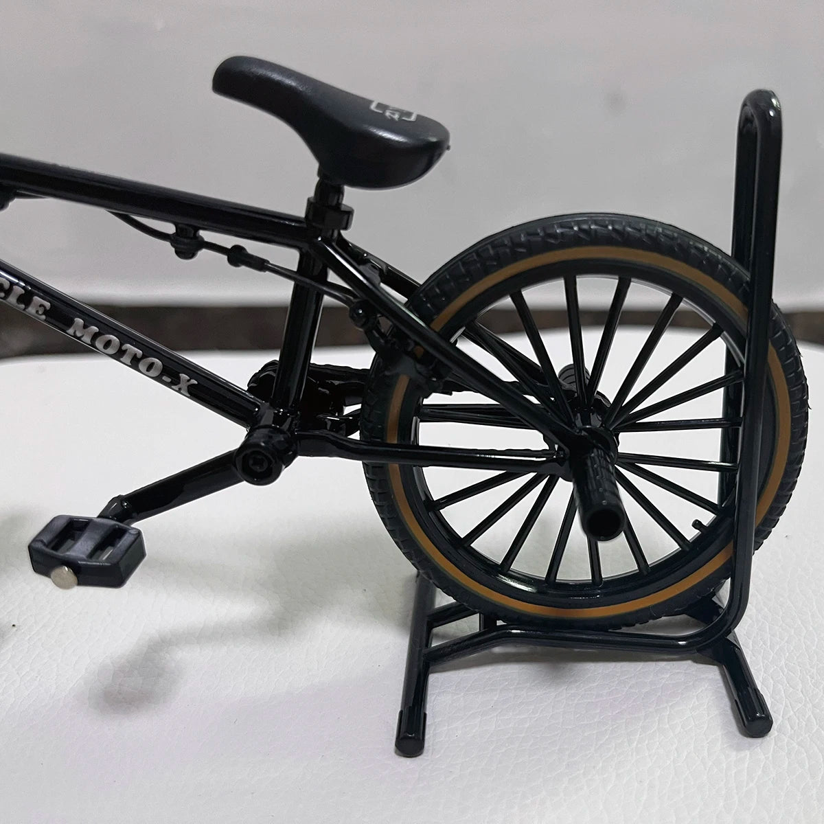 1:8 Mini Model Alloy Bicycle Diecast Decoration Metal Mountain Finger