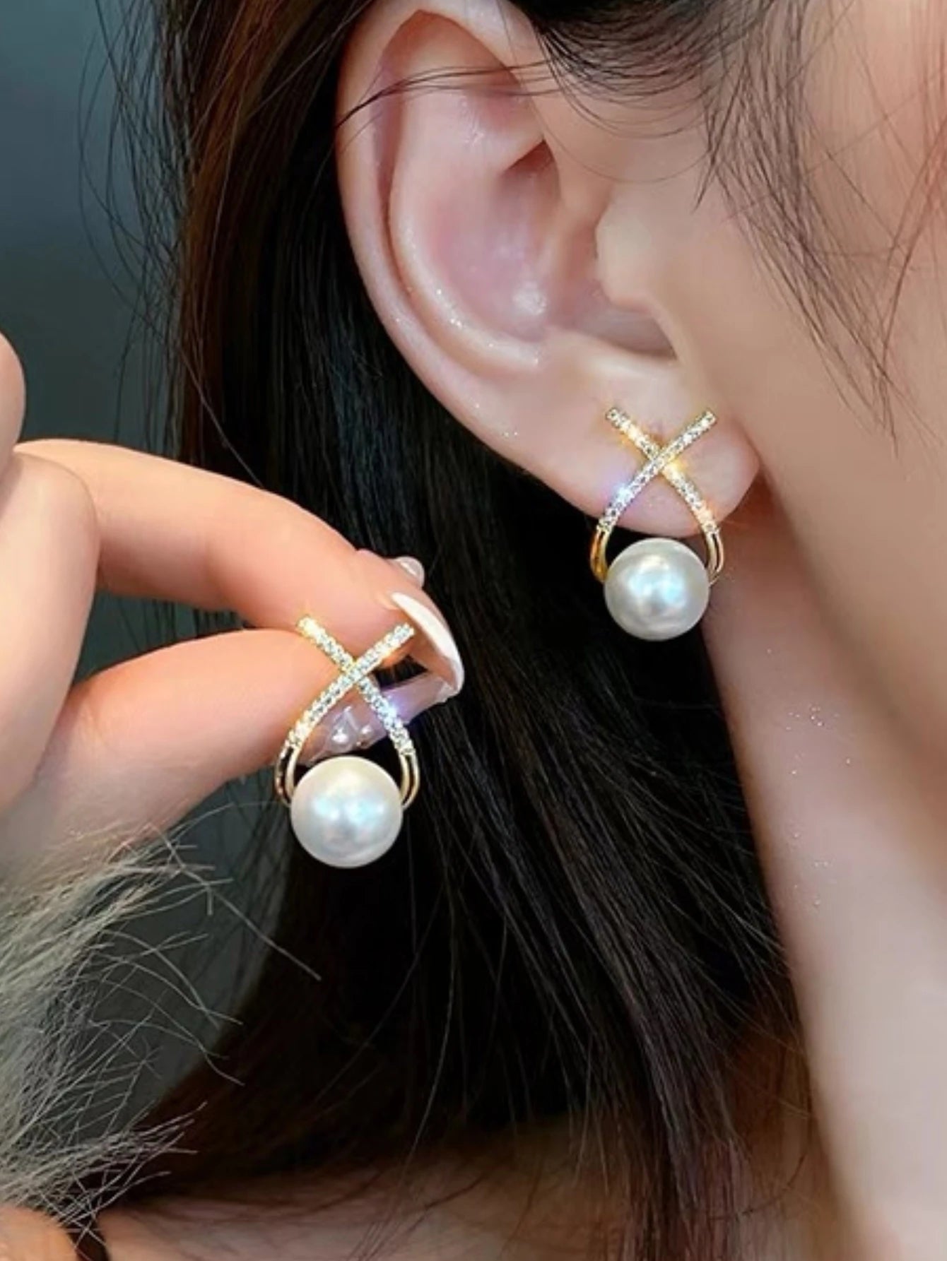 2 Pieces Of Women's Trendy Cross Studded Diamond Earrings For Outdoor