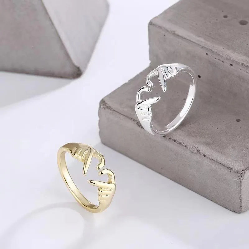 Hot selling romantic two handed heart to heart ring, European and