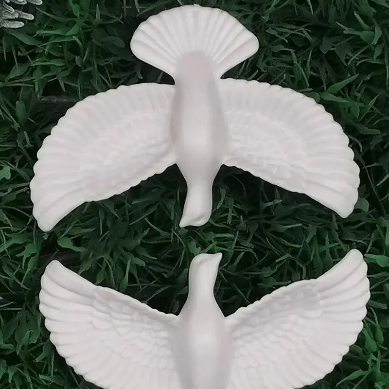 Exquisite acrylic friendship dove decoration, romantic hanging