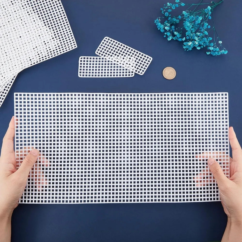 10pcs 2 Sizes Plastic Mesh Canvas Bag Sheets Plastic Acrylic Yarn