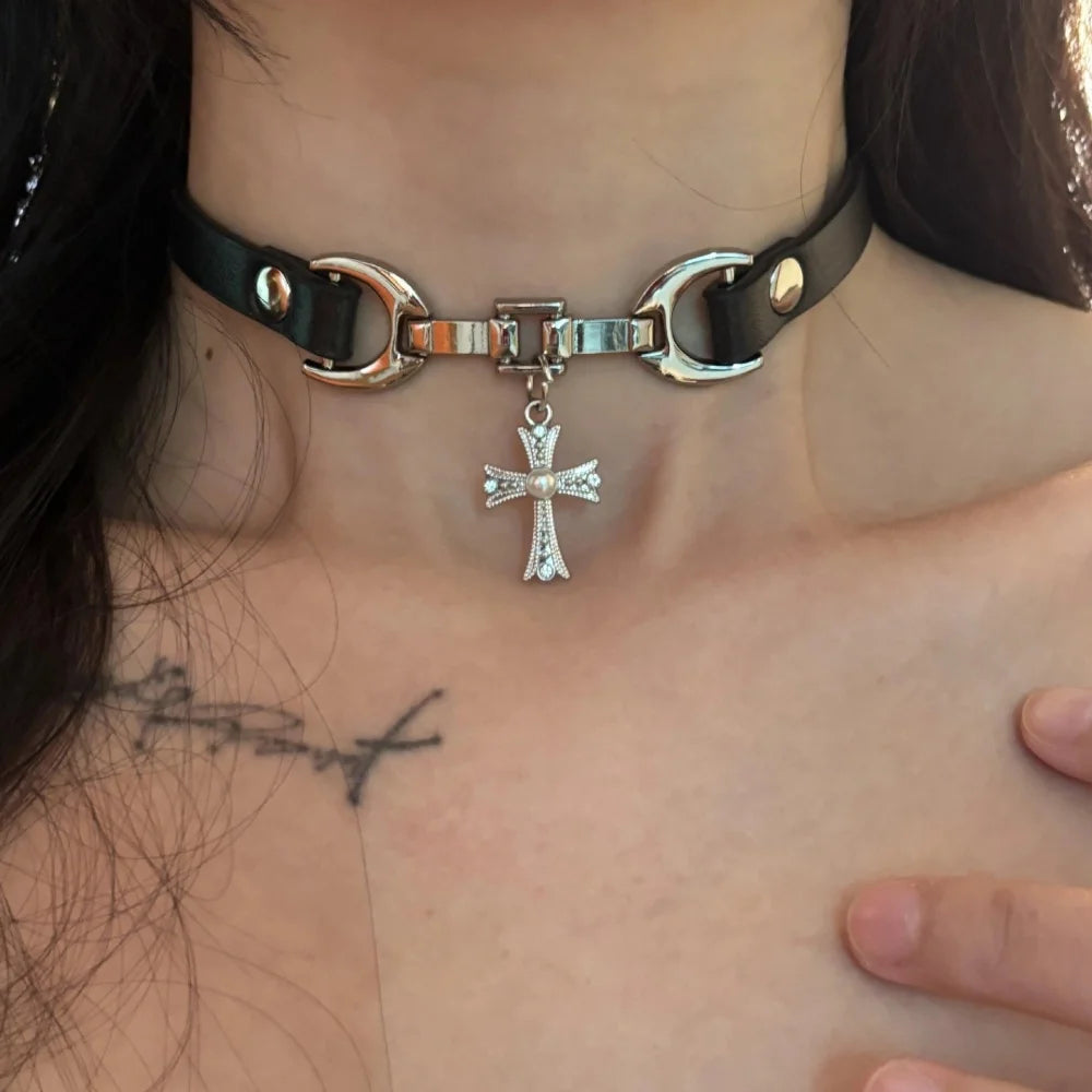 Y2K Charm PU Leather Sexy Choker Vintage Necklaces for Women Spice