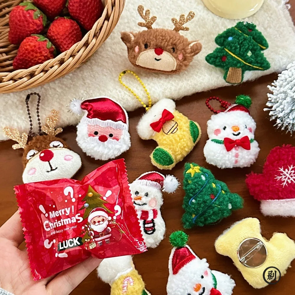 5 Pcs Christmas Surprise Blind Bag Doll Pendant Brooch Decorative Pin