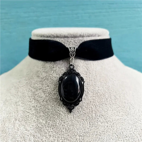 Gothic Vampire Cameo Pendant Choker Velvet Necklace for Women Fashion