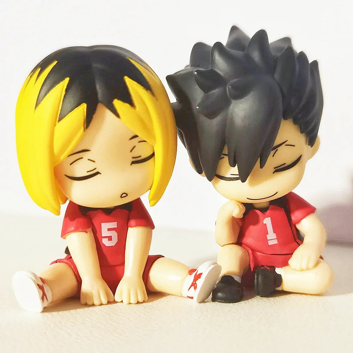 Haikyu Shoulder Lean Fig Blind Box Toy Kageyama Tobio Kozume Kenma