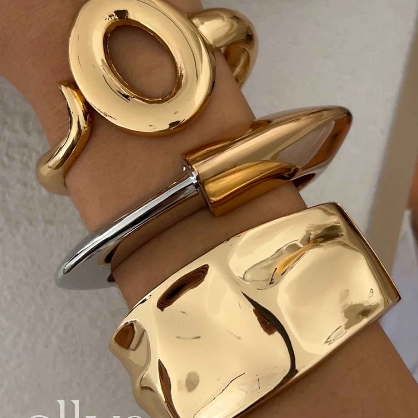 Ingemark Exaggerated Punk Irregular Wide Cuff Bangle for Women Vintage