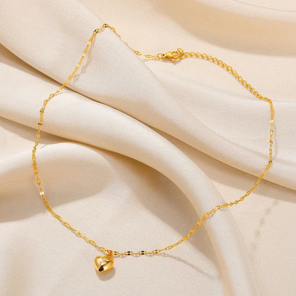 Love Heart Necklace For Women 2025 New Trendy Lip Chain Simple Pendant