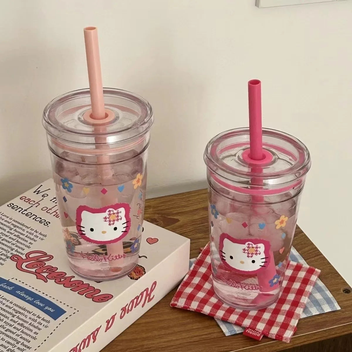 Sanrio Hello Kitty Pink Straw Cup Large-Capacity Transparent Plastic