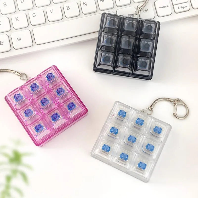 9 Keys Keyboard Keychain Stress-Relief Toys Clicking Keyboard Toy DIY