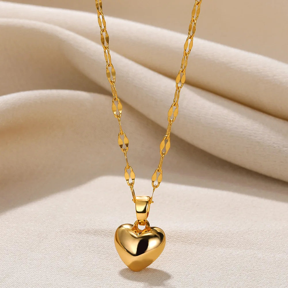Love Heart Necklace For Women 2025 New Trendy Lip Chain Simple Pendant