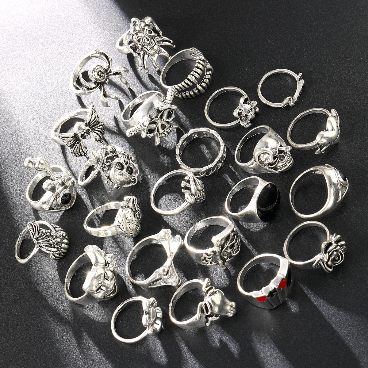 24 Pcs Gothic Skeleton Unisex Ring Set Punk Grunge Butterfly Frog