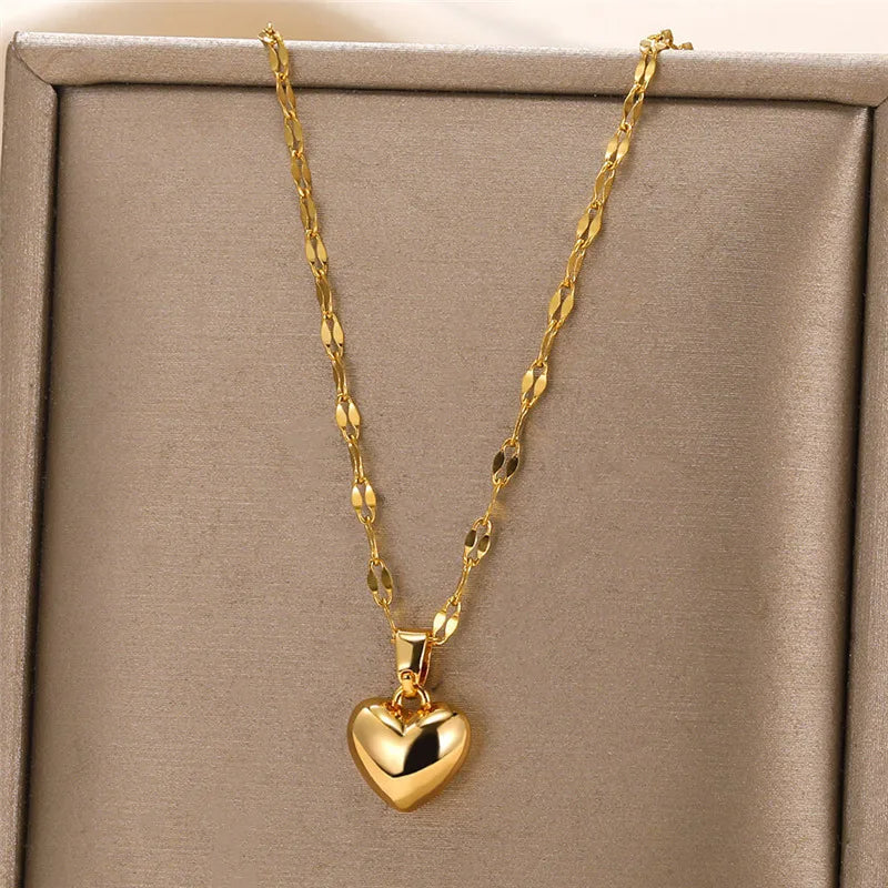 Love Heart Necklace For Women 2025 New Trendy Lip Chain Simple Pendant