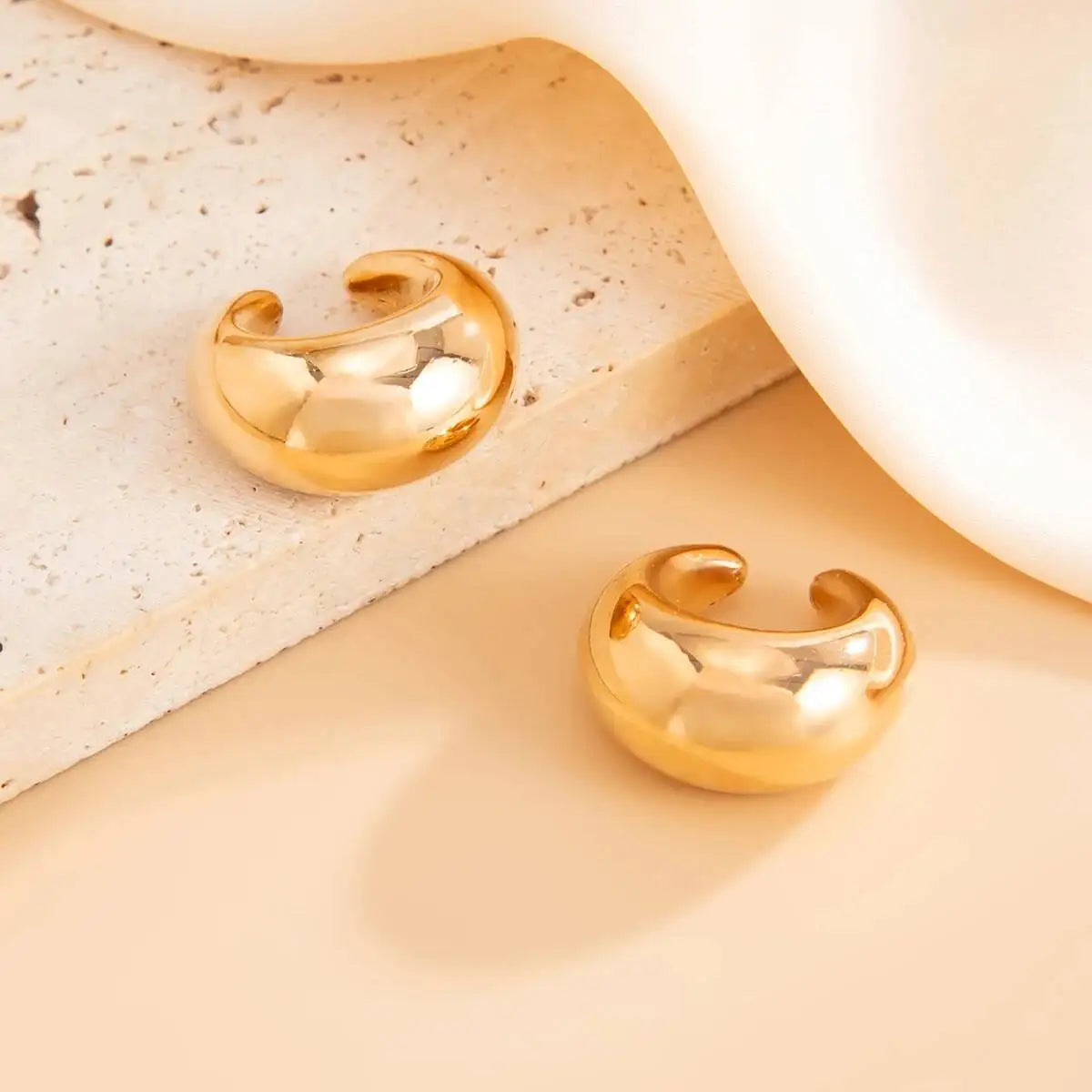 IngeSight.Z 2026 Punk Unique C-Shaped Metal Water Drop Cartilage Ear