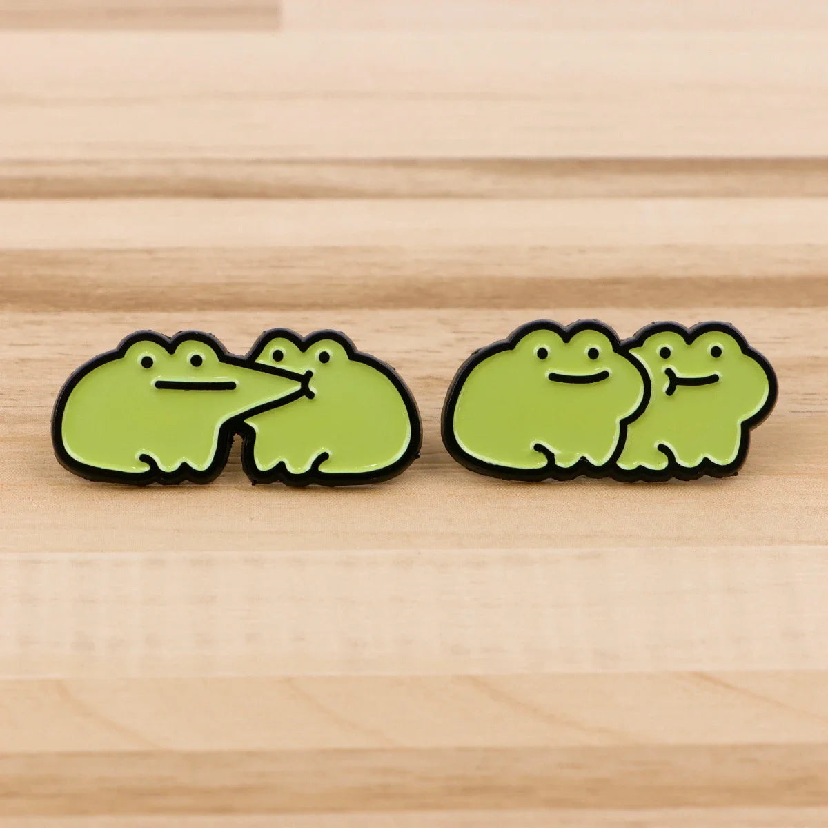 Cute Frogs Enamel Pin Cartoon Animals Pin Badge on Backpack Women's