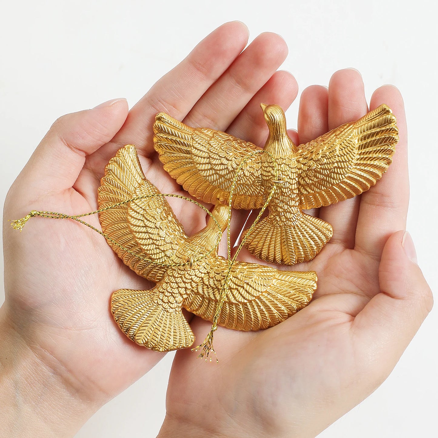 Style Friendship Doves - Home Alone 2 Resin Christmas Ornament  Doves