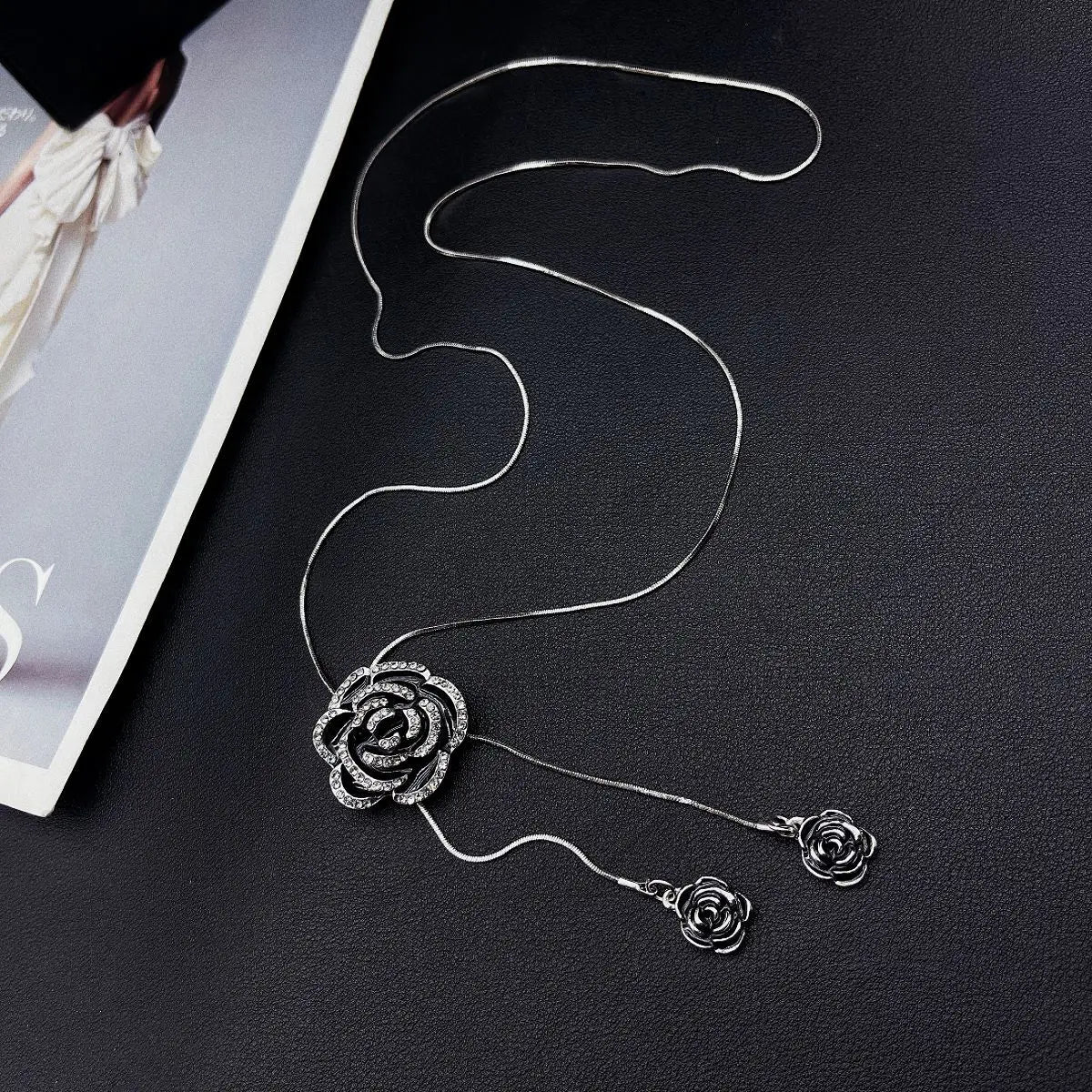 1PC Women's Fashion Metal Black Rose Long Necklace Sweater Chain