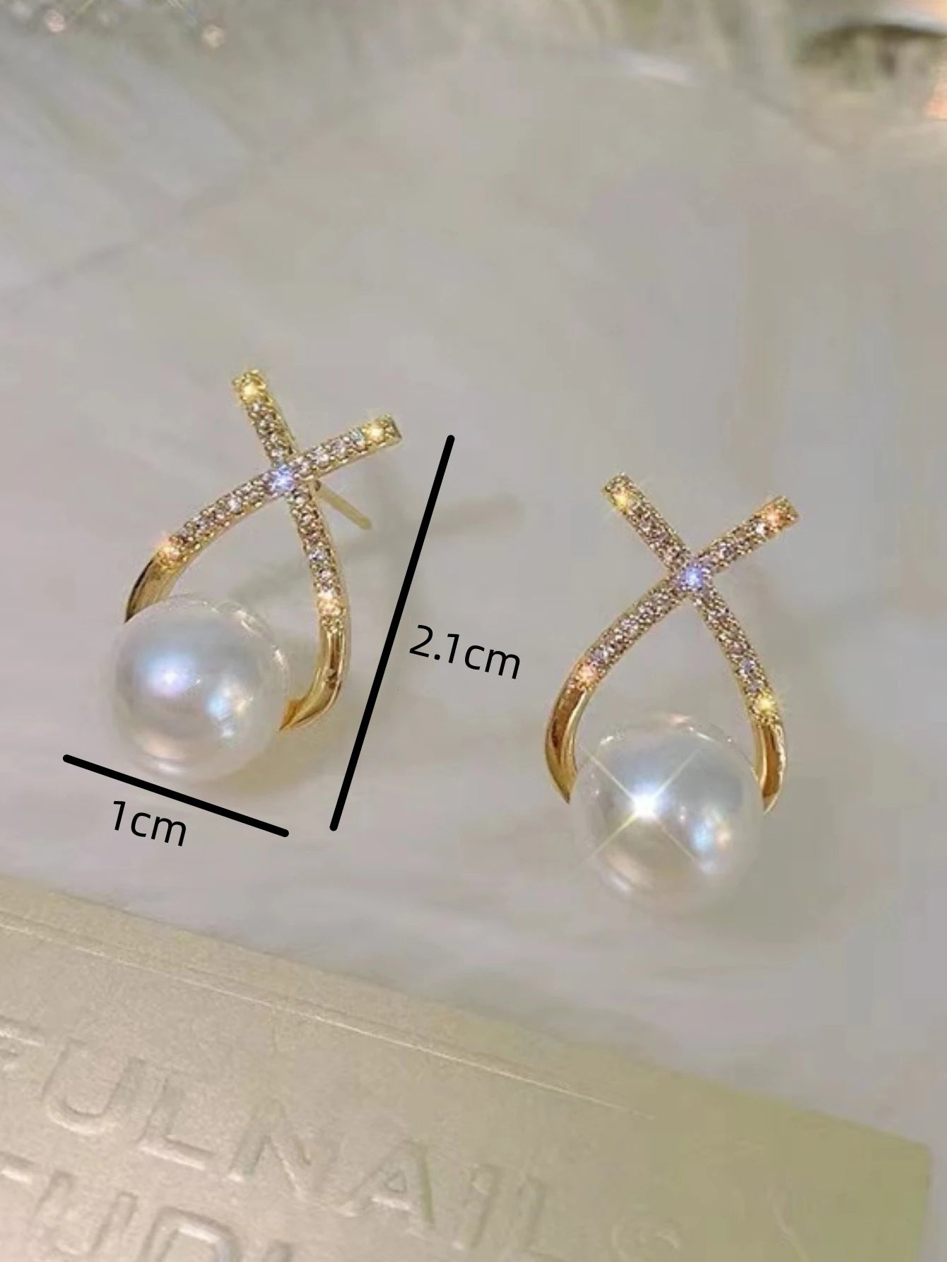 2 Pieces Of Women's Trendy Cross Studded Diamond Earrings For Outdoor