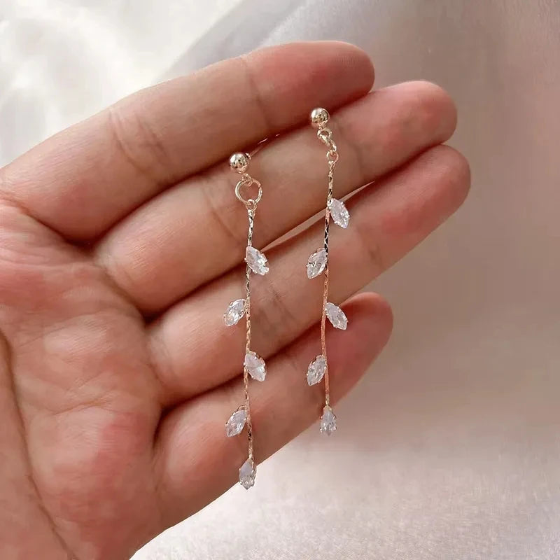 New Fashion Gold Color Leaf Earrings For Women Exquisite Mini Set