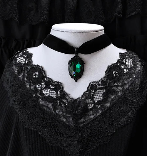 Gothic Vampire Cameo Pendant Choker Velvet Necklace for Women Fashion
