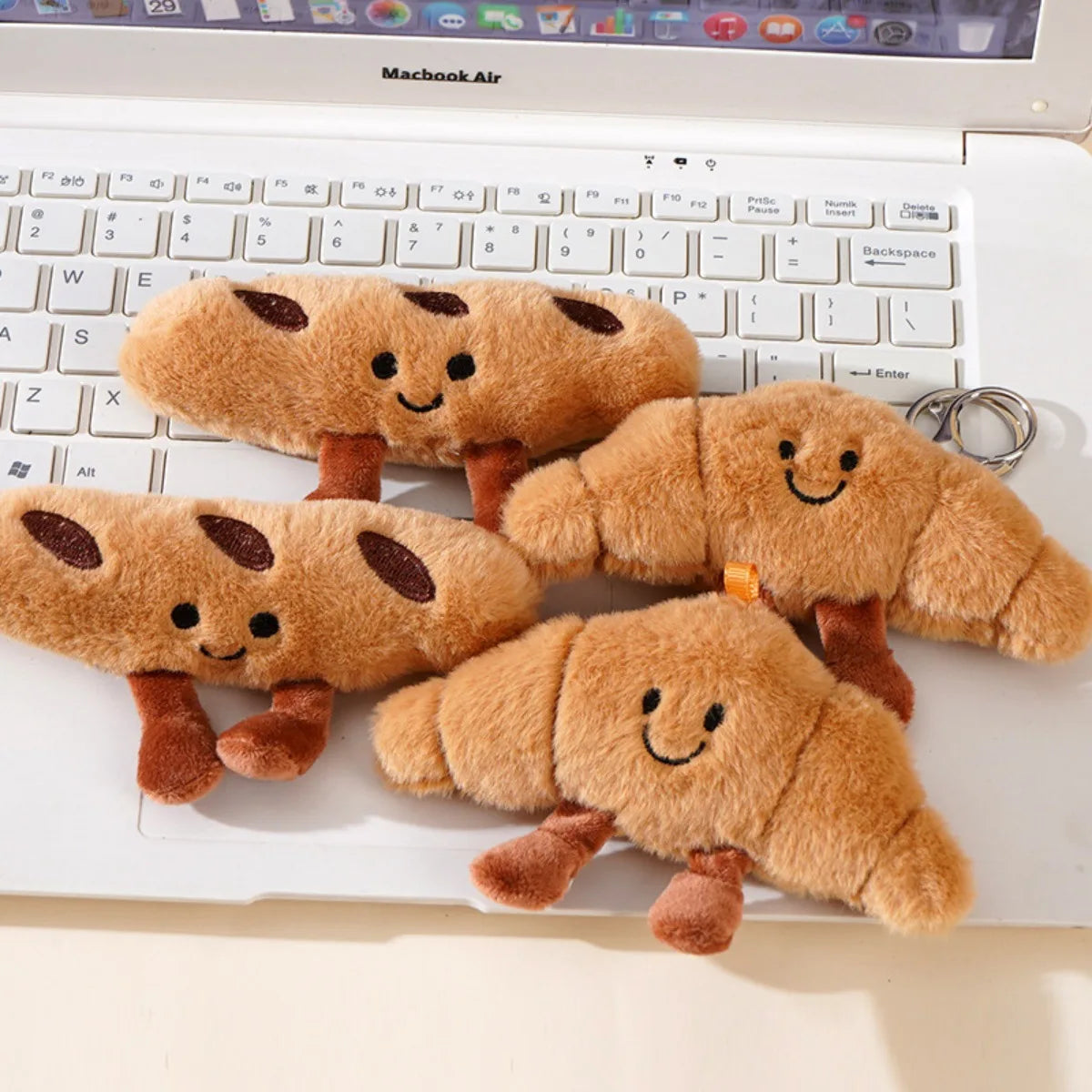 Kawaii Plush Keychain Cartoon Croissant Design for Car Keys Bag Charm