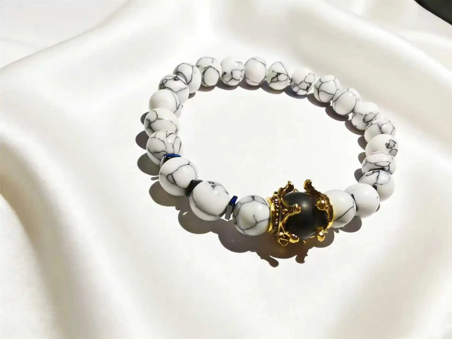 Men's Stylish Natural Stone Bracelet Vintage Crown Symbol of Power