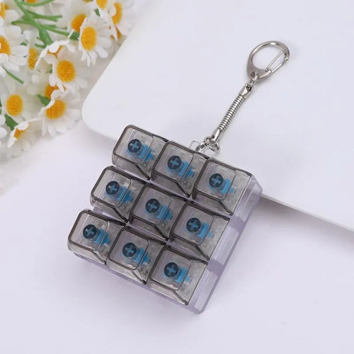 9 Keys Keyboard Keychain Stress-Relief Toys Clicking Keyboard Toy DIY