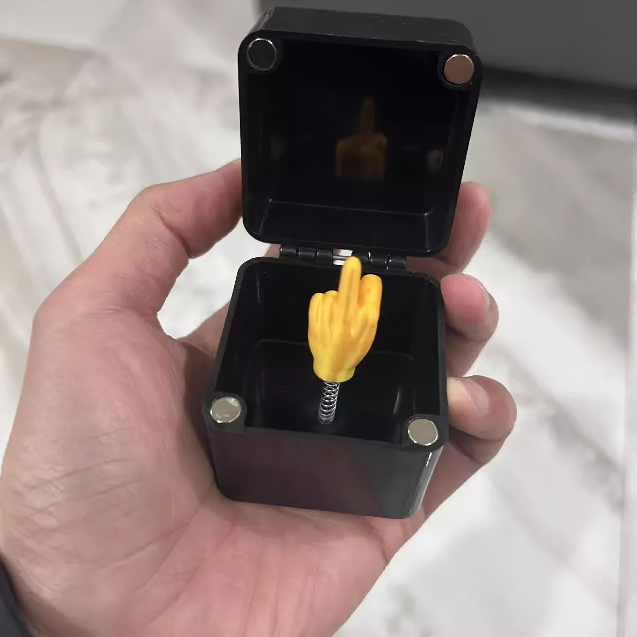Interesting Prank Gift Middle Finger In Box Box Funny Creative Gifts
