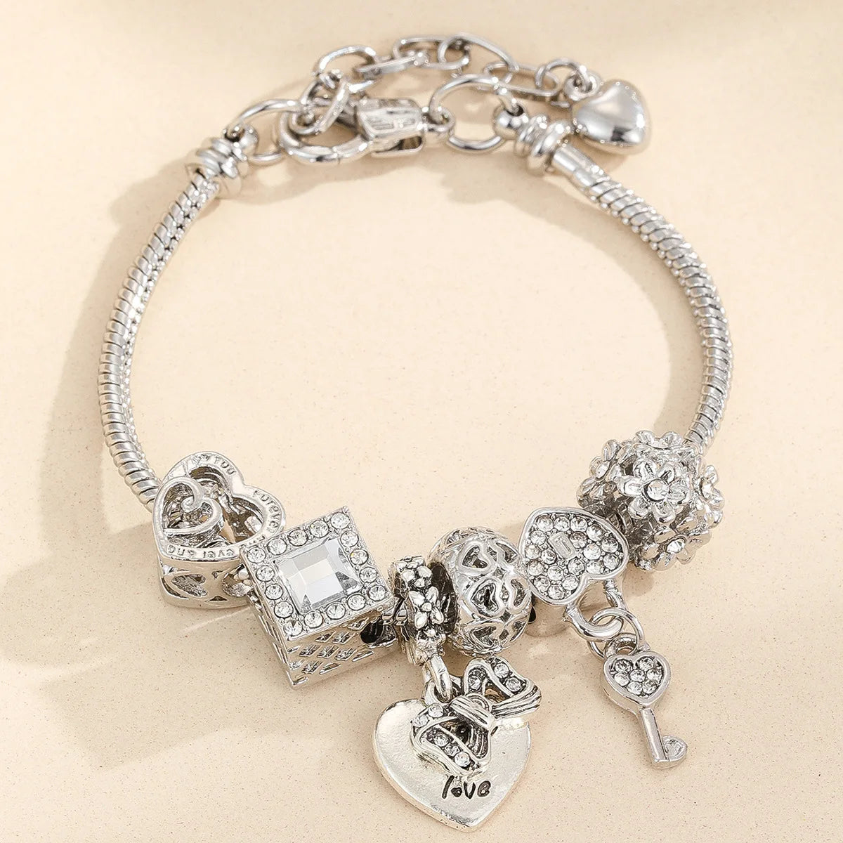 1PC Women's Fashion Multi Element Beaded Love Pan Family Bracelet