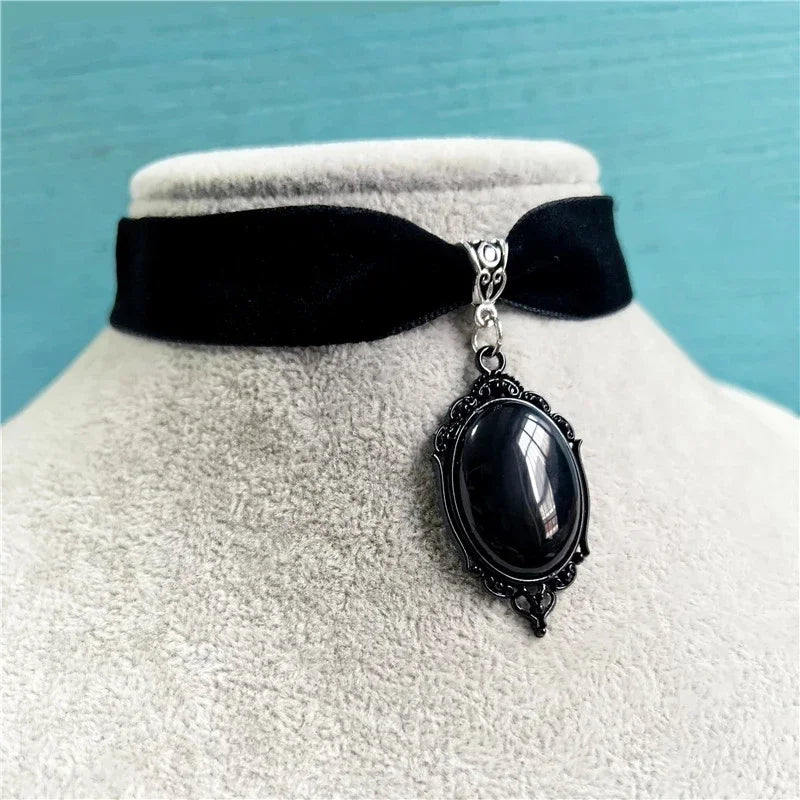 Gothic Vampire Cameo Pendant Choker Velvet Necklace for Women Fashion
