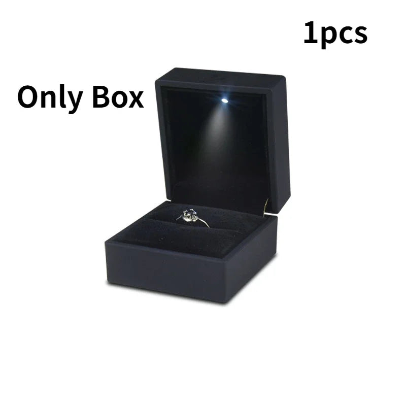 2024 Luxury Ring Box With LED Light Jewelry Diamond Ring Box for