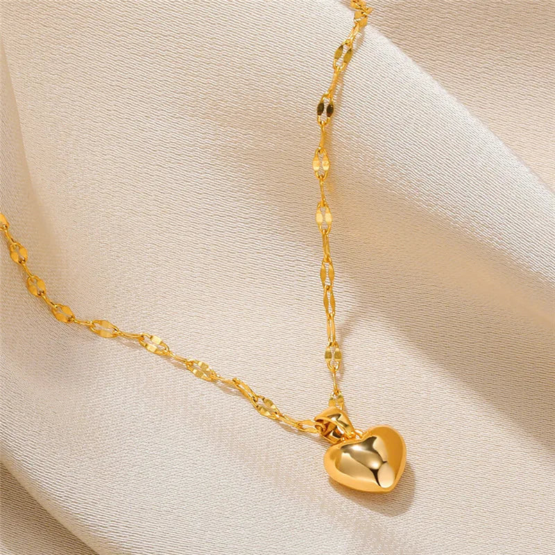Love Heart Necklace For Women 2025 New Trendy Lip Chain Simple Pendant