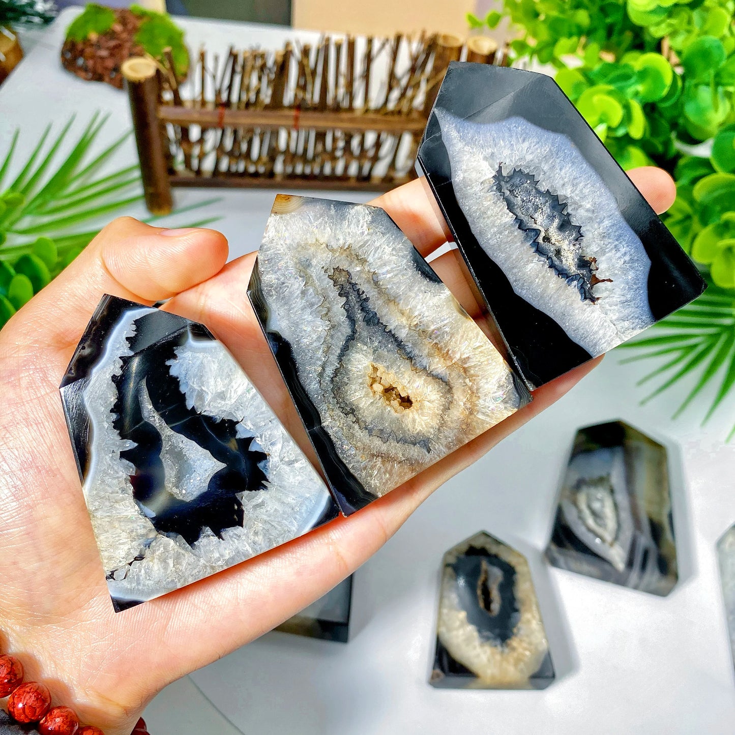 1PC Random High Quality Black Sardonyx Geode Agate Point,Natural