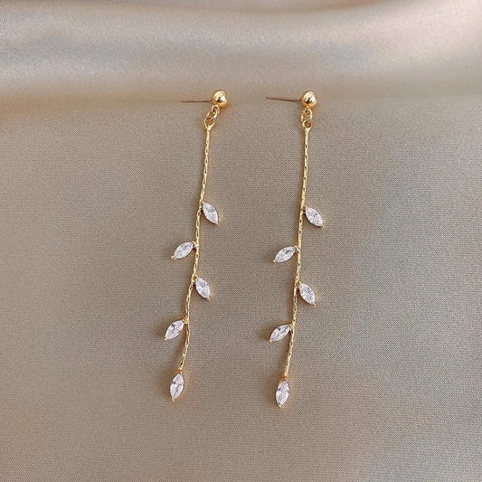New Fashion Gold Color Leaf Earrings For Women Exquisite Mini Set