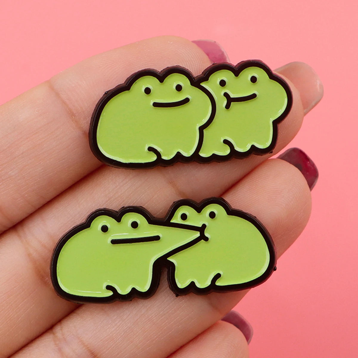 Cute Frogs Enamel Pin Cartoon Animals Pin Badge on Backpack Women's