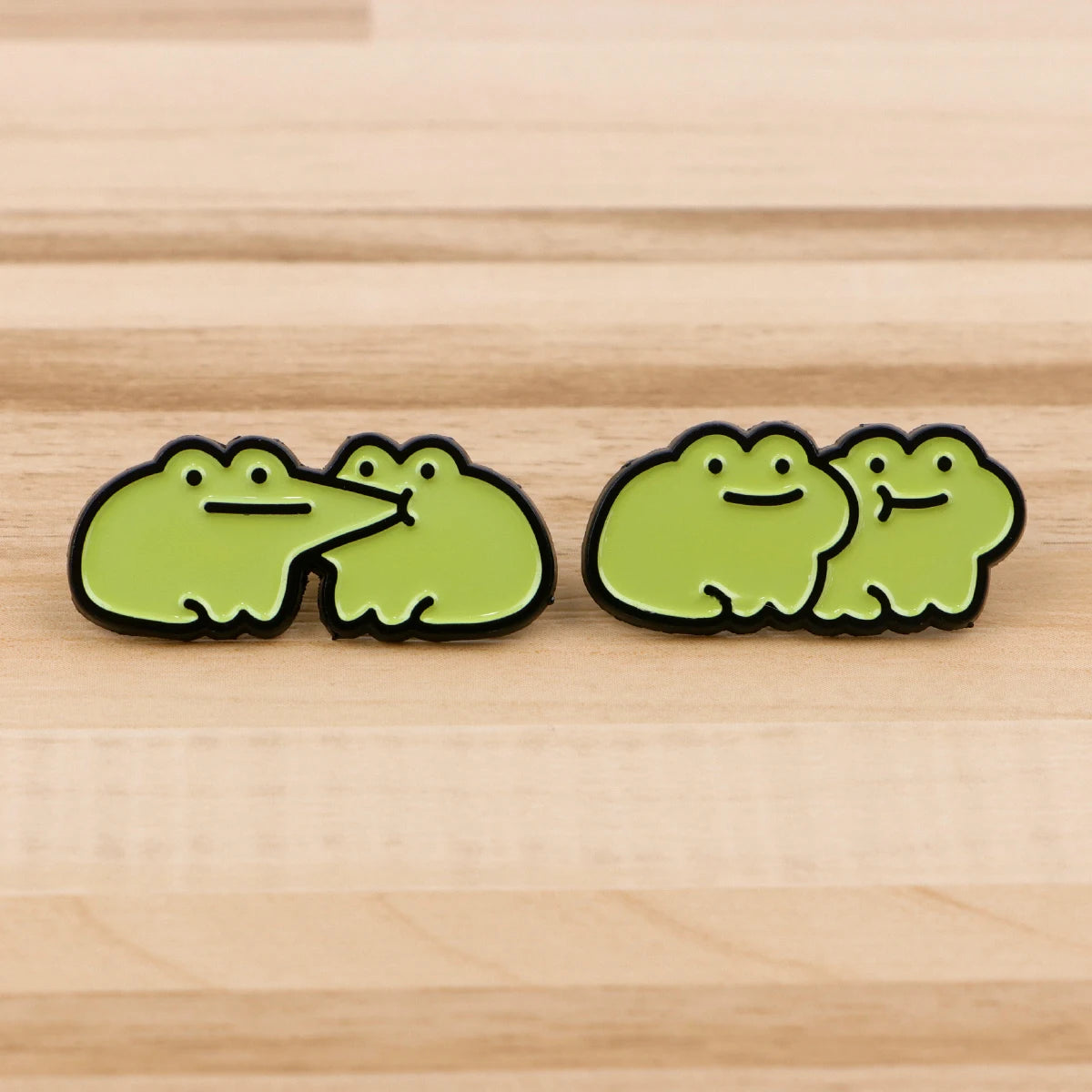 Cute Frogs Enamel Pin Cartoon Animals Pin Badge on Backpack Women's