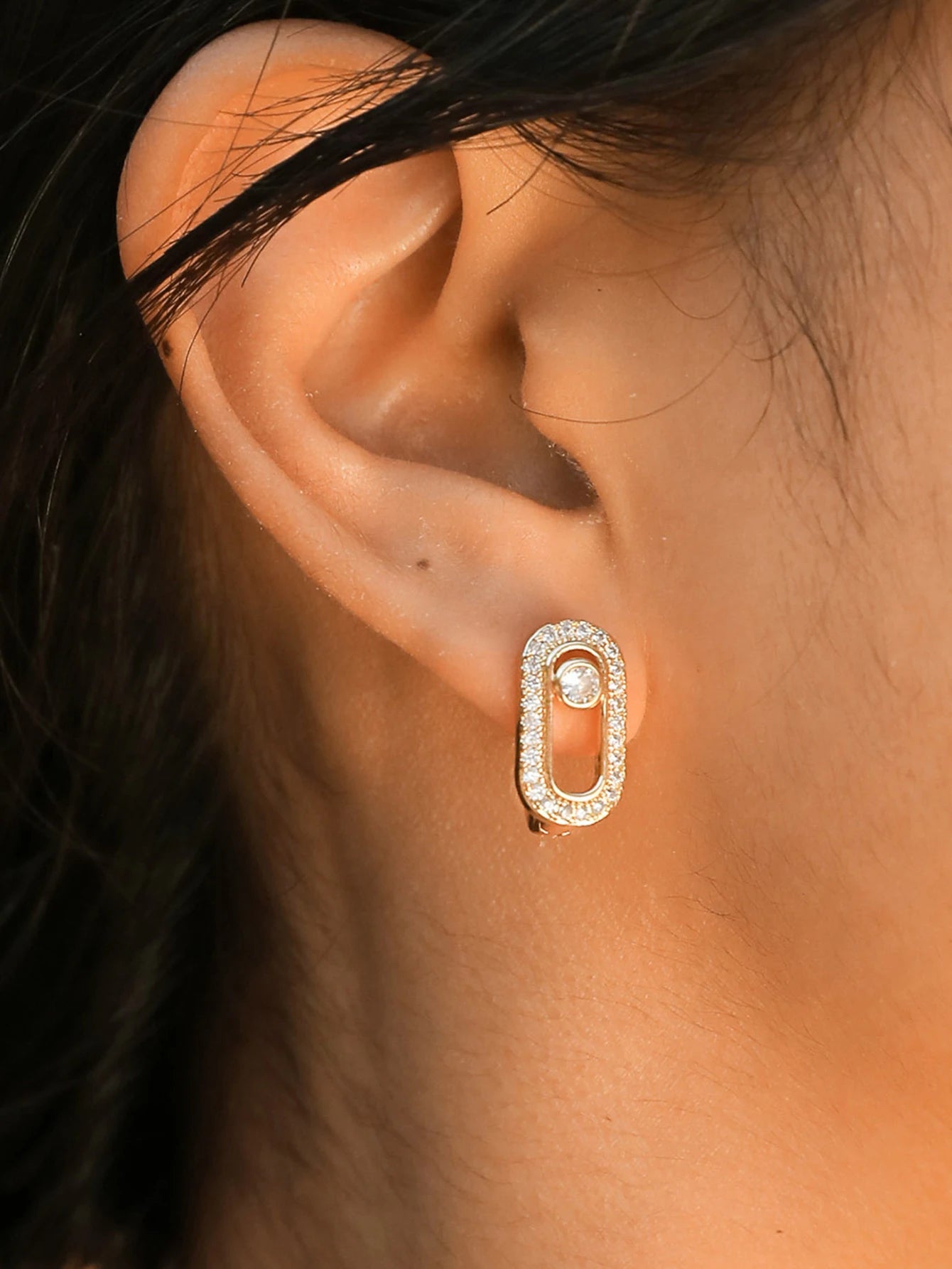 2PCS Women Geometric Small Hoops Earrings Paperclip Shape Metal