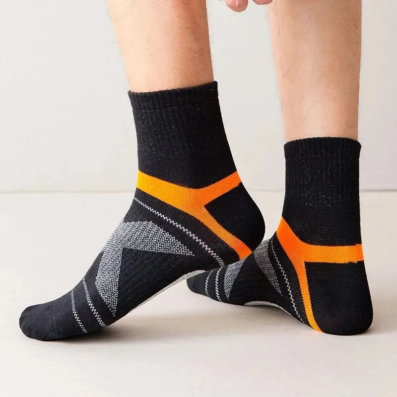3 Pairs Men's Socks Hiking Black Sports Basketball Socks Casual Soft
