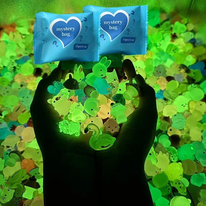 /5-60pcs Glow In The Dark Mini Resin Animals & Mushroom Blind Bags