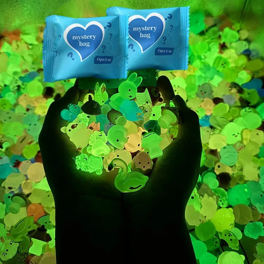 /5-60pcs Glow In The Dark Mini Resin Animals & Mushroom Blind Bags