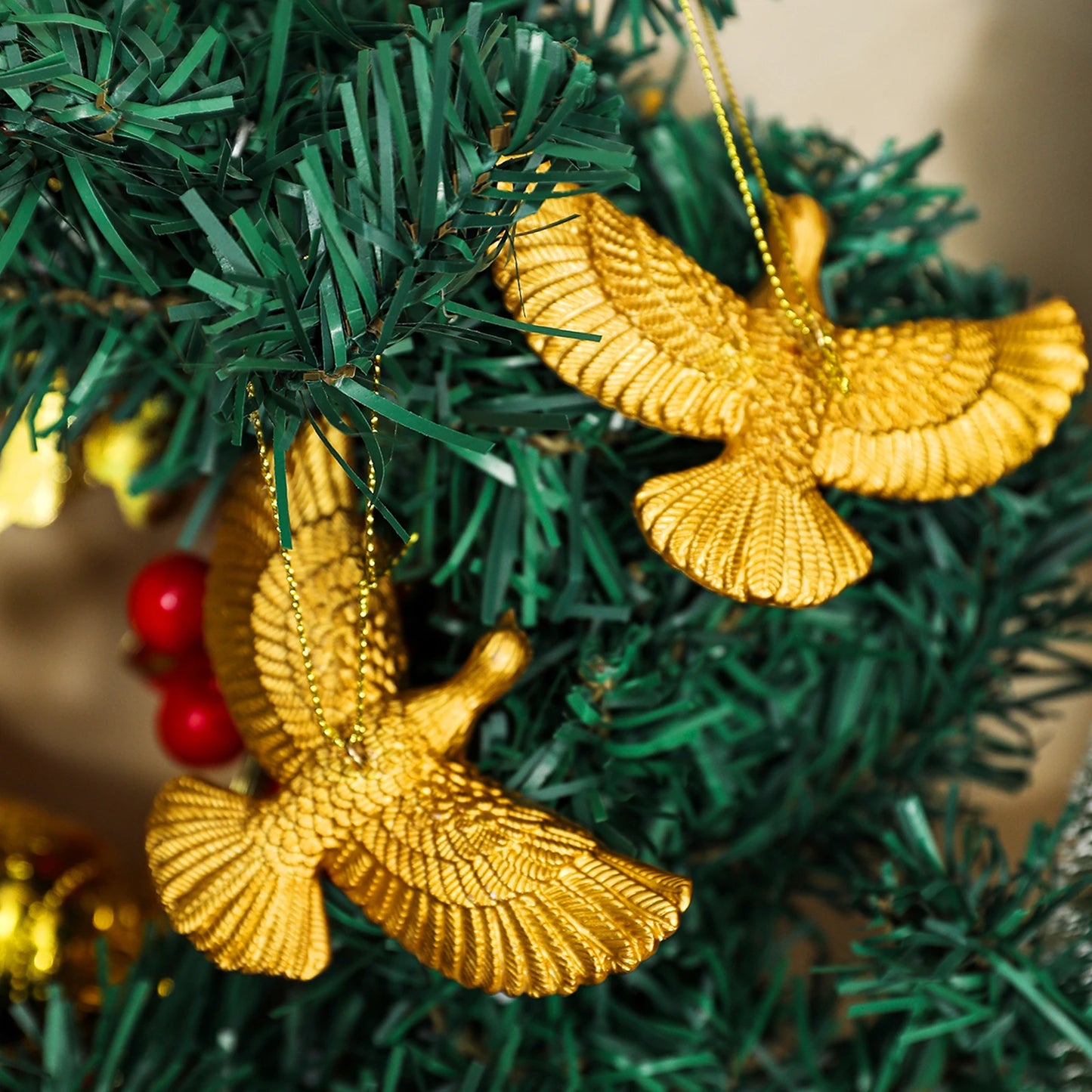 Style Friendship Doves - Home Alone 2 Resin Christmas Ornament  Doves